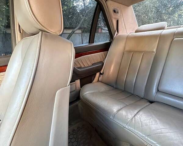 Черный Мерседес С Класс, объемом двигателя 0 л и пробегом 300 тыс. км за 10000 $, фото 6 на Automoto.ua