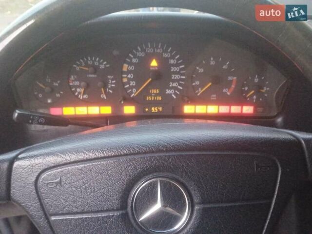 Чорний Мерседес С Клас, об'ємом двигуна 3 л та пробігом 350 тис. км за 4000 $, фото 13 на Automoto.ua