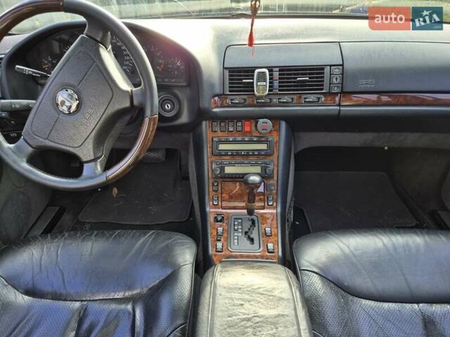 Чорний Мерседес С Клас, об'ємом двигуна 4.2 л та пробігом 500 тис. км за 11000 $, фото 5 на Automoto.ua