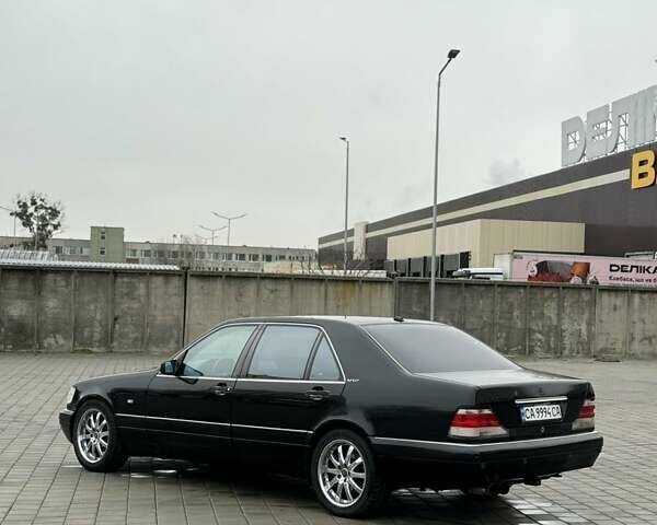 Черный Мерседес С Класс, объемом двигателя 4.2 л и пробегом 258 тыс. км за 6700 $, фото 1 на Automoto.ua