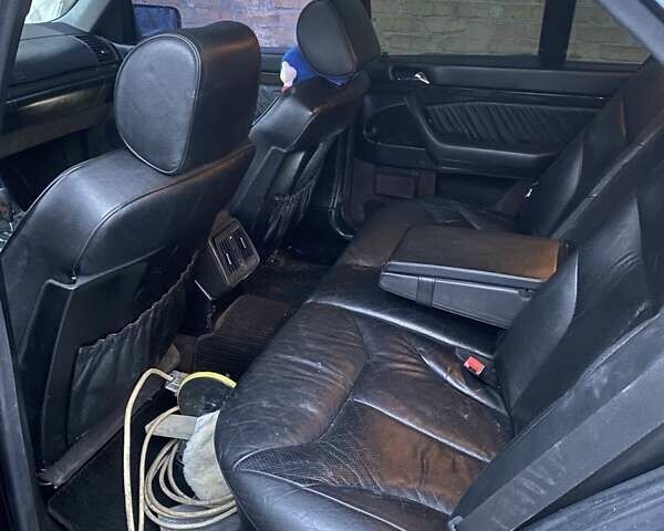 Чорний Мерседес С Клас, об'ємом двигуна 3 л та пробігом 350 тис. км за 4000 $, фото 10 на Automoto.ua