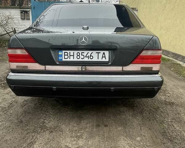 Черный Мерседес С Класс, объемом двигателя 3.2 л и пробегом 280 тыс. км за 8000 $, фото 3 на Automoto.ua