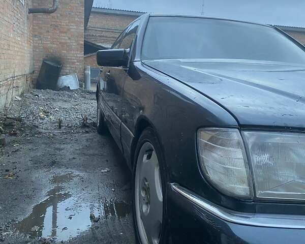 Чорний Мерседес С Клас, об'ємом двигуна 3 л та пробігом 350 тис. км за 4000 $, фото 4 на Automoto.ua