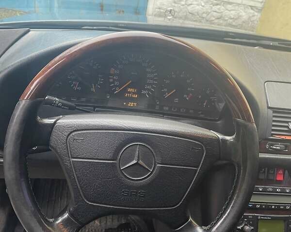 Черный Мерседес С Класс, объемом двигателя 3.2 л и пробегом 280 тыс. км за 8000 $, фото 10 на Automoto.ua