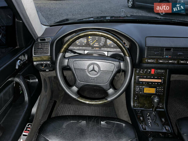 Черный Мерседес С Класс, объемом двигателя 5 л и пробегом 312 тыс. км за 23000 $, фото 11 на Automoto.ua