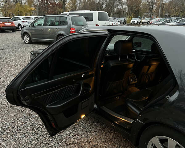 Черный Мерседес С Класс, объемом двигателя 5 л и пробегом 312 тыс. км за 23000 $, фото 20 на Automoto.ua