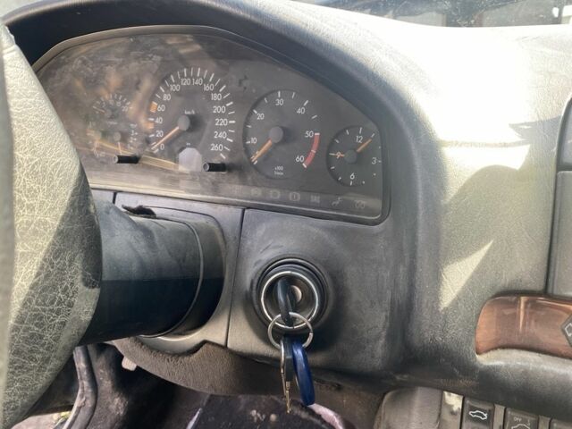 Черный Мерседес С Класс, объемом двигателя 3 л и пробегом 520 тыс. км за 1800 $, фото 12 на Automoto.ua