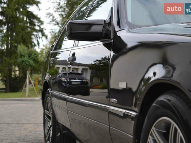 Мерседес С Клас 1998 у Хмельницькому на Automoto.ua Чорний Мерседес С Клас, об'ємом двигуна 5 л та пробігом 279 тис. км за 9900 $, фото 10 на Automoto.ua