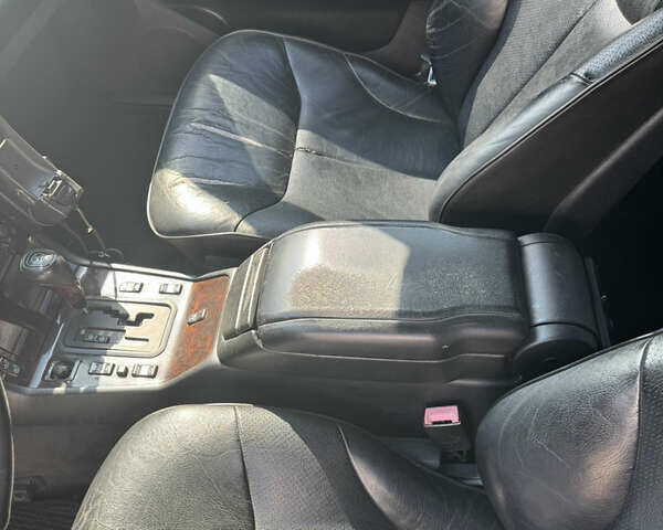 Черный Мерседес С Класс, объемом двигателя 5 л и пробегом 440 тыс. км за 8000 $, фото 11 на Automoto.ua