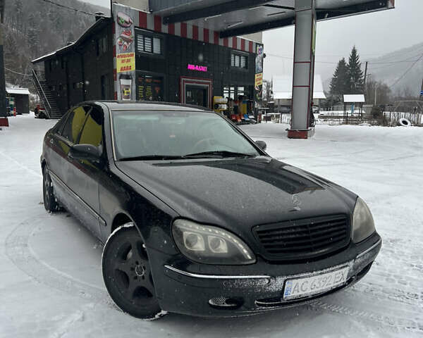 Чорний Мерседес С Клас, об'ємом двигуна 5 л та пробігом 435 тис. км за 6300 $, фото 1 на Automoto.ua