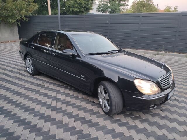 Черный Мерседес С Класс, объемом двигателя 5 л и пробегом 360 тыс. км за 5200 $, фото 9 на Automoto.ua