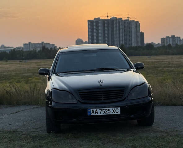 Чорний Мерседес С Клас, об'ємом двигуна 3.2 л та пробігом 301 тис. км за 5199 $, фото 18 на Automoto.ua