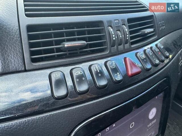 Чорний Мерседес С Клас, об'ємом двигуна 4.97 л та пробігом 299 тис. км за 6190 $, фото 21 на Automoto.ua