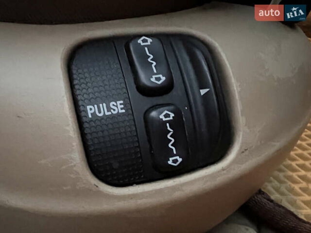 Черный Мерседес С Класс, объемом двигателя 5 л и пробегом 299 тыс. км за 4200 $, фото 6 на Automoto.ua