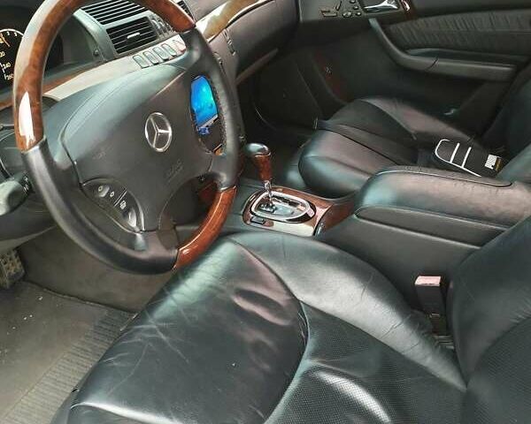 Чорний Мерседес С Клас, об'ємом двигуна 4.3 л та пробігом 268 тис. км за 10000 $, фото 15 на Automoto.ua