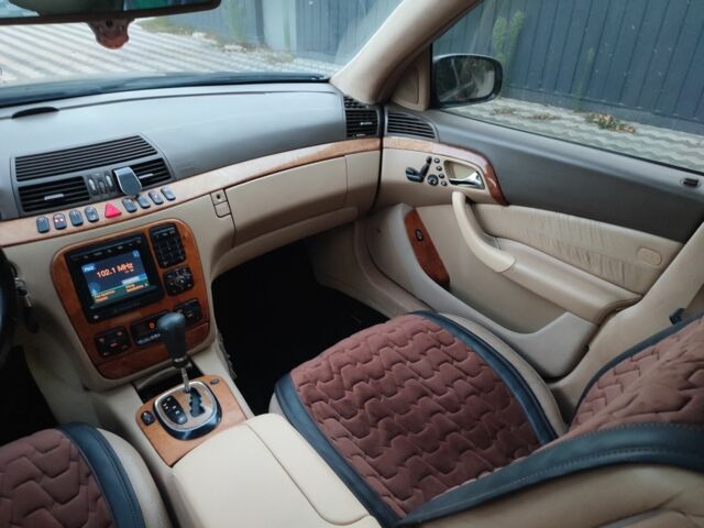 Черный Мерседес С Класс, объемом двигателя 5 л и пробегом 360 тыс. км за 5200 $, фото 7 на Automoto.ua