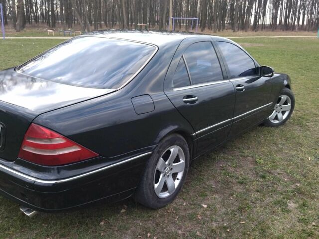 Черный Мерседес С Класс, объемом двигателя 3.2 л и пробегом 300 тыс. км за 3899 $, фото 12 на Automoto.ua