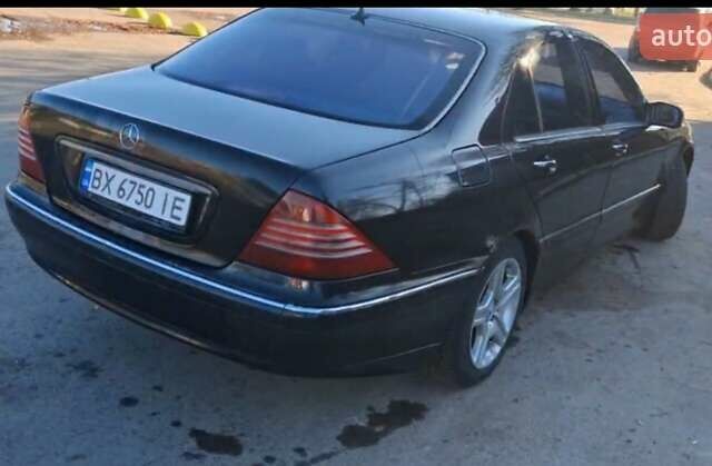 Черный Мерседес С Класс, объемом двигателя 4.97 л и пробегом 296 тыс. км за 4600 $, фото 5 на Automoto.ua