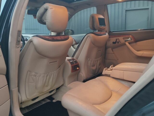 Черный Мерседес С Класс, объемом двигателя 5 л и пробегом 360 тыс. км за 5200 $, фото 15 на Automoto.ua