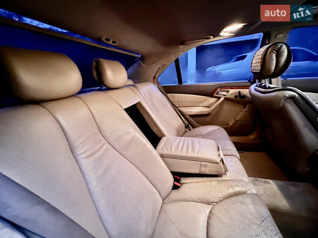 Черный Мерседес С Класс, объемом двигателя 5 л и пробегом 299 тыс. км за 4200 $, фото 2 на Automoto.ua