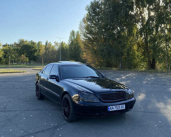 Чорний Мерседес С Клас, об'ємом двигуна 3.2 л та пробігом 301 тис. км за 5199 $, фото 2 на Automoto.ua