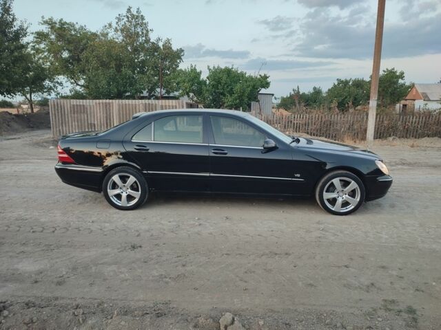 Черный Мерседес С Класс, объемом двигателя 5 л и пробегом 360 тыс. км за 5200 $, фото 4 на Automoto.ua