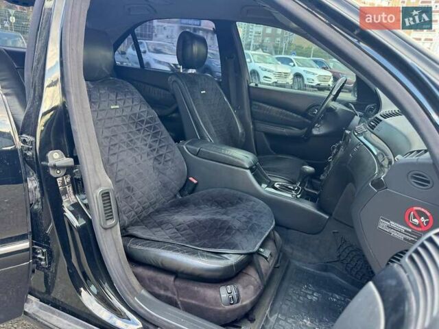 Чорний Мерседес С Клас, об'ємом двигуна 4.97 л та пробігом 299 тис. км за 6190 $, фото 11 на Automoto.ua