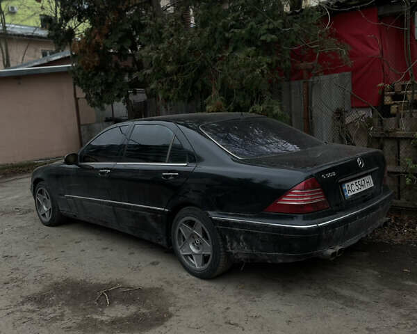 Черный Мерседес С Класс, объемом двигателя 4.27 л и пробегом 389 тыс. км за 4700 $, фото 4 на Automoto.ua