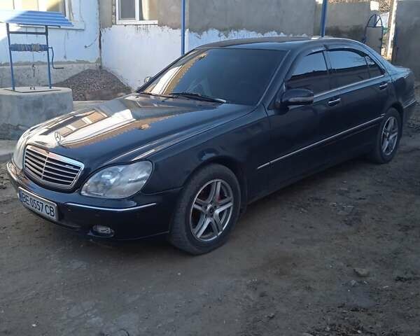 Черный Мерседес С Класс, объемом двигателя 5 л и пробегом 228 тыс. км за 5300 $, фото 5 на Automoto.ua