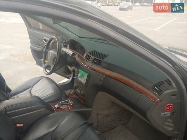 Чорний Мерседес С Клас, об'ємом двигуна 4.3 л та пробігом 268 тис. км за 10000 $, фото 11 на Automoto.ua