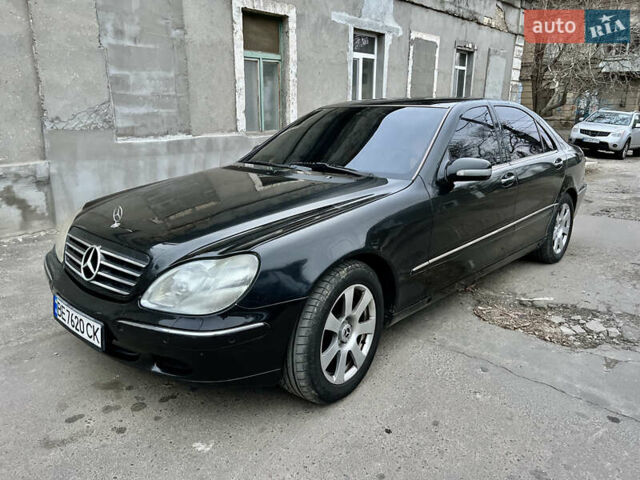 Черный Мерседес С Класс, объемом двигателя 5 л и пробегом 299 тыс. км за 4200 $, фото 4 на Automoto.ua