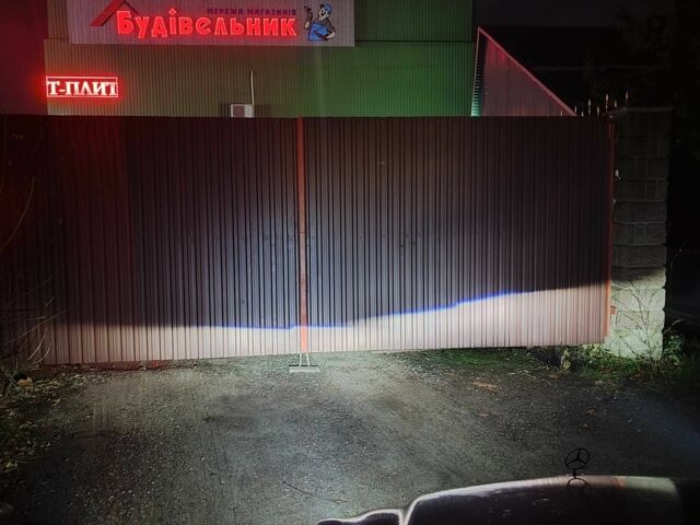 Чорний Мерседес С Клас, об'ємом двигуна 3.2 л та пробігом 430 тис. км за 4500 $, фото 12 на Automoto.ua