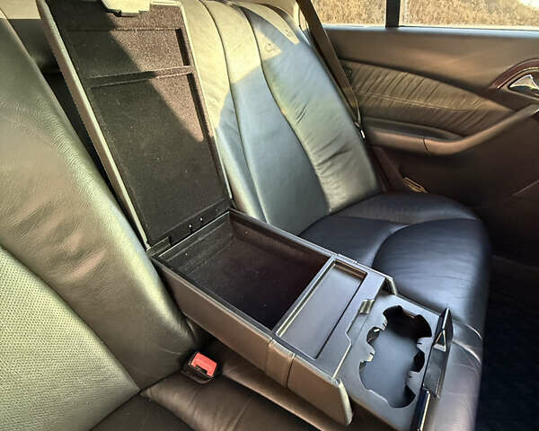 Черный Мерседес С Класс, объемом двигателя 3.2 л и пробегом 325 тыс. км за 7500 $, фото 16 на Automoto.ua