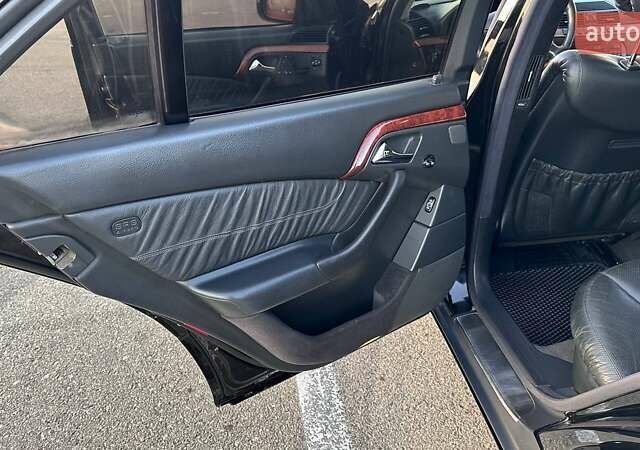 Чорний Мерседес С Клас, об'ємом двигуна 4 л та пробігом 400 тис. км за 7000 $, фото 14 на Automoto.ua