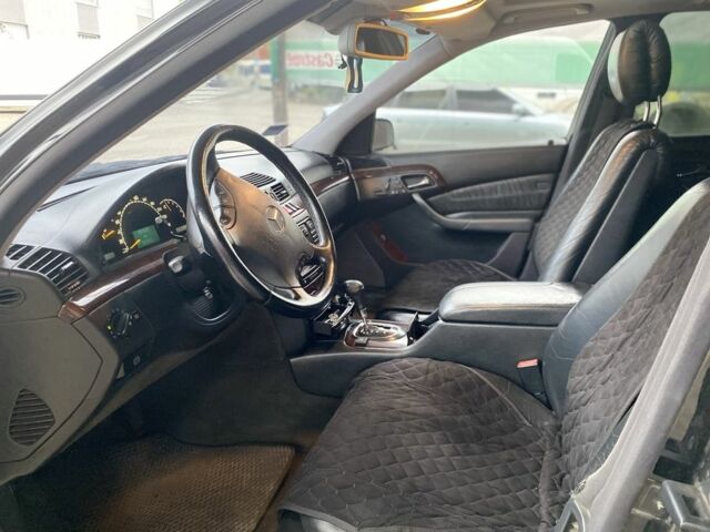 Черный Мерседес С Класс, объемом двигателя 4.3 л и пробегом 350 тыс. км за 6500 $, фото 8 на Automoto.ua