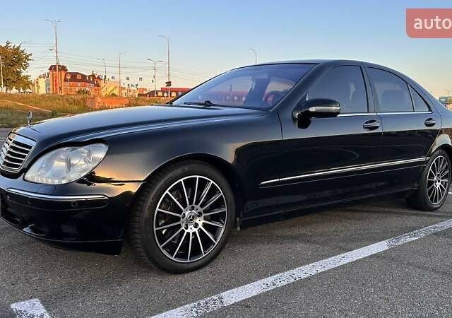 Чорний Мерседес С Клас, об'ємом двигуна 4 л та пробігом 400 тис. км за 7000 $, фото 1 на Automoto.ua