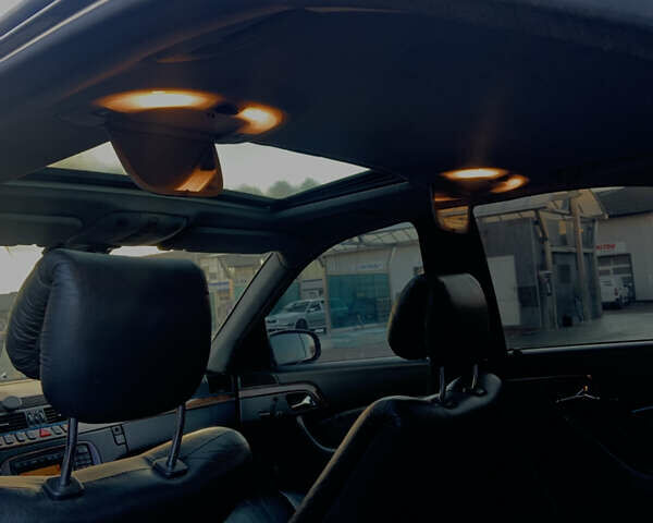 Черный Мерседес С Класс, объемом двигателя 3.2 л и пробегом 400 тыс. км за 4500 $, фото 6 на Automoto.ua