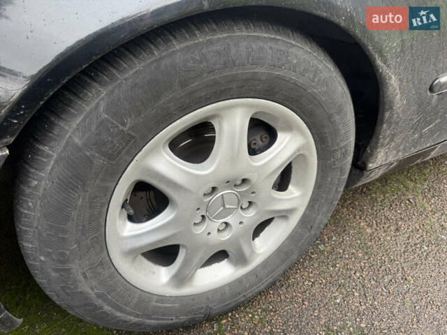 Черный Мерседес С Класс, объемом двигателя 5 л и пробегом 355 тыс. км за 4400 $, фото 18 на Automoto.ua