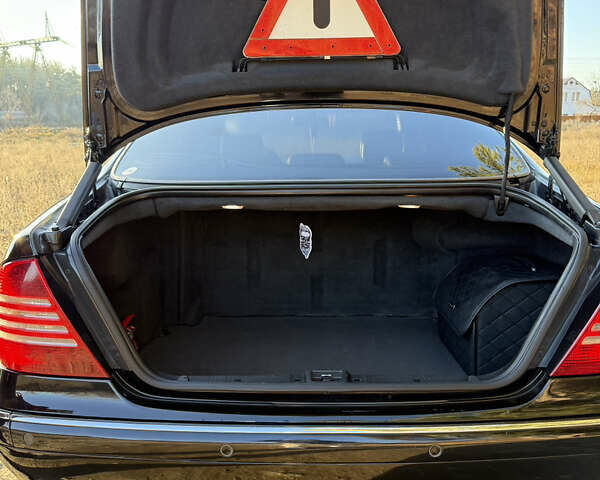 Черный Мерседес С Класс, объемом двигателя 3.2 л и пробегом 325 тыс. км за 7500 $, фото 9 на Automoto.ua