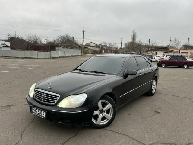 Чорний Мерседес С Клас, об'ємом двигуна 5 л та пробігом 250 тис. км за 4800 $, фото 1 на Automoto.ua