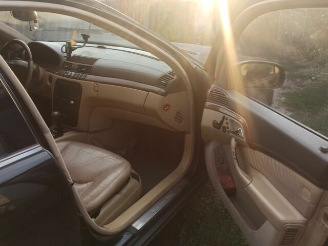 Чорний Мерседес С Клас, об'ємом двигуна 5 л та пробігом 470 тис. км за 3800 $, фото 6 на Automoto.ua