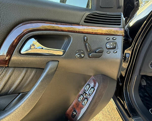 Черный Мерседес С Класс, объемом двигателя 3.2 л и пробегом 325 тыс. км за 7500 $, фото 20 на Automoto.ua