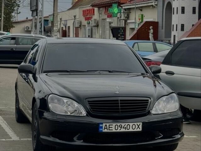 Чорний Мерседес С Клас, об'ємом двигуна 4.3 л та пробігом 220 тис. км за 5300 $, фото 4 на Automoto.ua