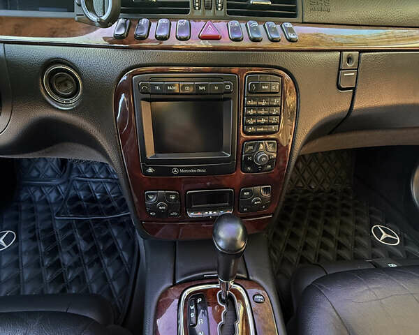 Черный Мерседес С Класс, объемом двигателя 3.2 л и пробегом 325 тыс. км за 7500 $, фото 19 на Automoto.ua