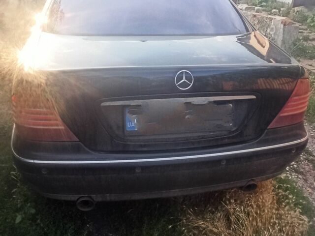 Чорний Мерседес С Клас, об'ємом двигуна 5 л та пробігом 470 тис. км за 3800 $, фото 1 на Automoto.ua