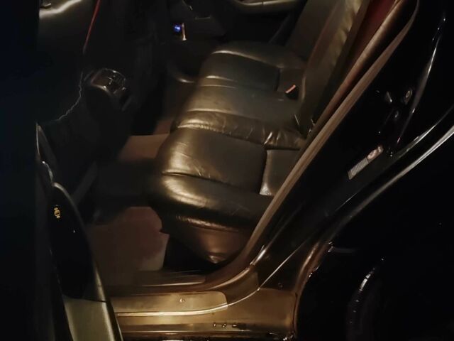 Чорний Мерседес С Клас, об'ємом двигуна 3.2 л та пробігом 430 тис. км за 4500 $, фото 17 на Automoto.ua