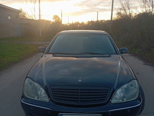 Черный Мерседес С Класс, объемом двигателя 5 л и пробегом 377 тыс. км за 4400 $, фото 5 на Automoto.ua