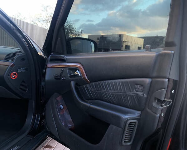 Черный Мерседес С Класс, объемом двигателя 3.2 л и пробегом 400 тыс. км за 4500 $, фото 8 на Automoto.ua