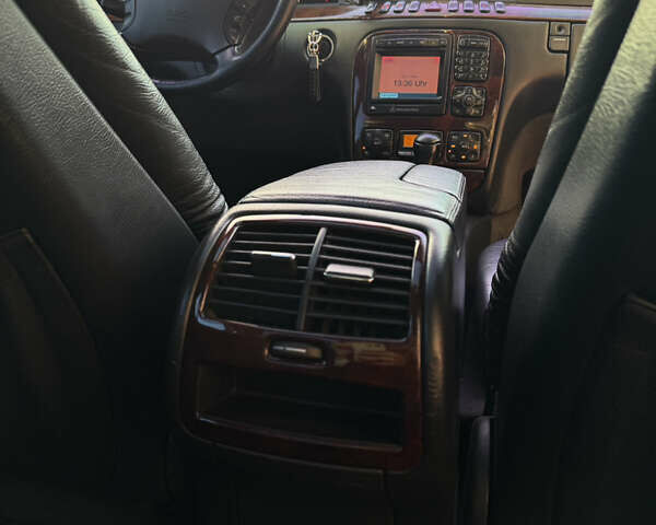 Черный Мерседес С Класс, объемом двигателя 3.2 л и пробегом 325 тыс. км за 7500 $, фото 26 на Automoto.ua