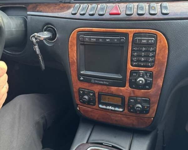 Черный Мерседес С Класс, объемом двигателя 5 л и пробегом 400 тыс. км за 3500 $, фото 3 на Automoto.ua